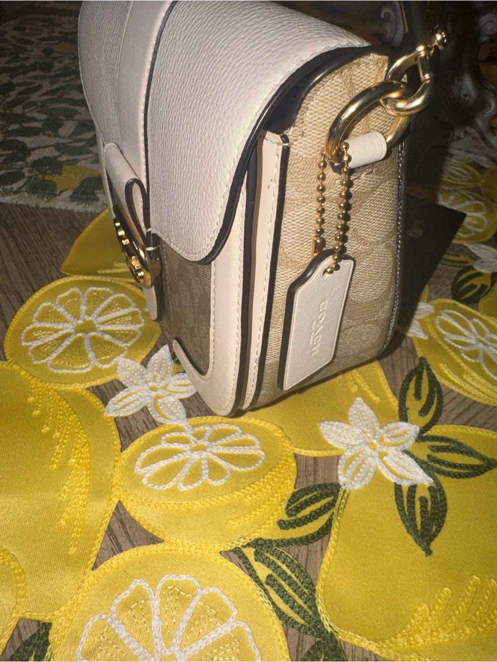 Like NEW Coach Georgie Saddle Crossbody or Clutch Removable & Adjustable Strap - Picture 3 of 15